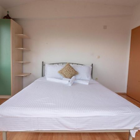 Casa Farmak Apartment โอครีด ภายนอก รูปภาพ